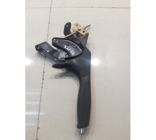 Рычаг стояночного тормоза