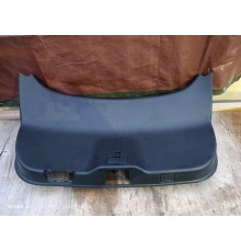 Обшивка крышки багажника
