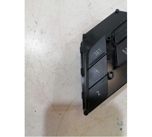 Кнопка памяти сидений