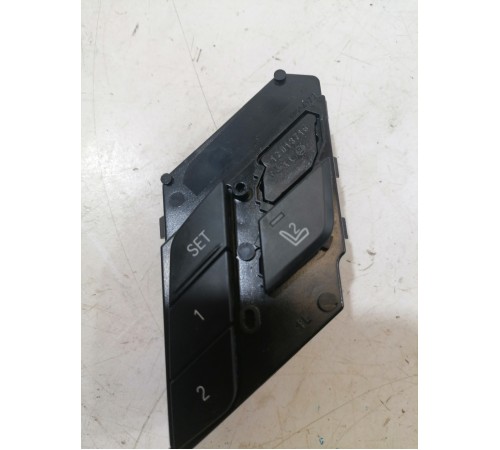 Кнопка памяти сидений