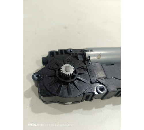 Моторчик люка электролюка крыши передний левый