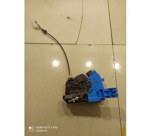 Замок двери (задний левый)