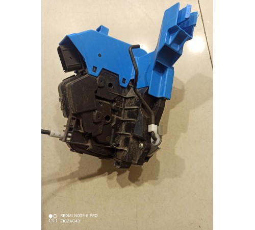 Замок двери (задний левый)