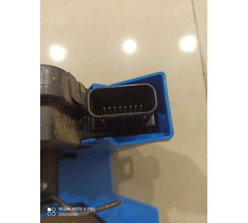 Замок двери (задний левый)