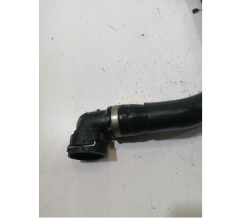 Патрубок радиатора