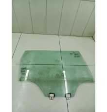 Стекло двери заднее правое