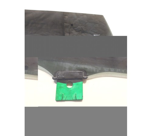 Стекло двери (заднее правое)