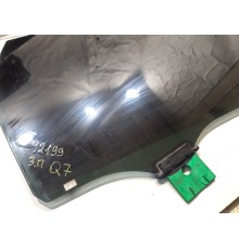 Стекло двери (заднее правое)