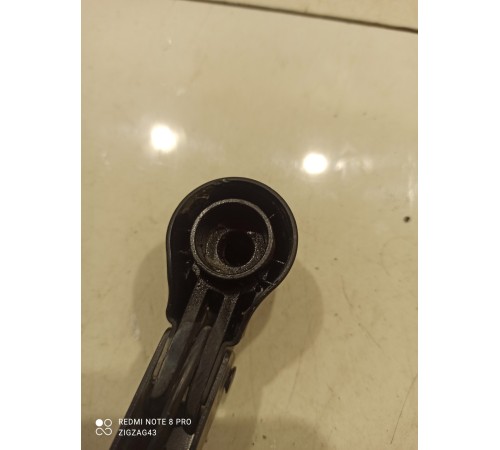 Поводок стеклоочистителя(задний)