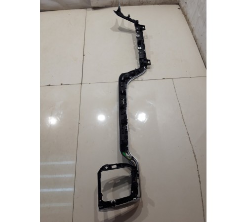 Кронштейн воздушного дефлектора (правый)