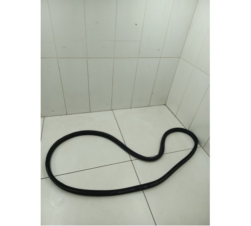 Уплотнитель крышки багажника