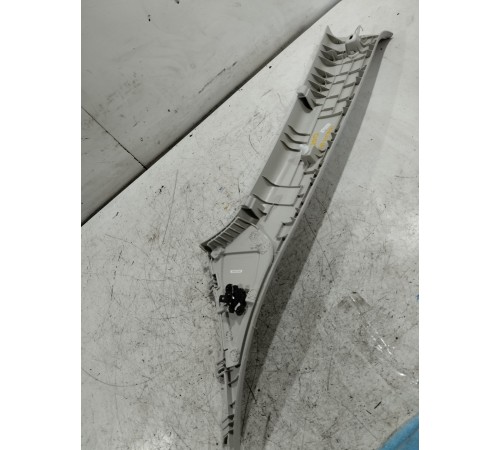 Обшивка стойки лобового стекла правая