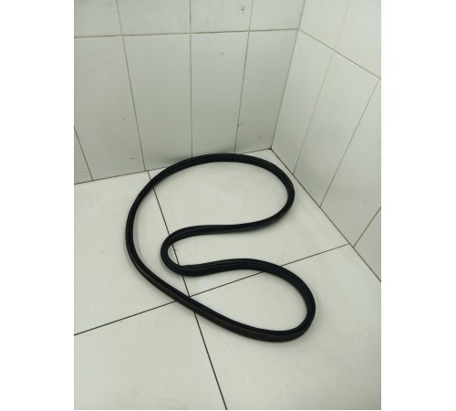 Уплотнитель крышки багажника