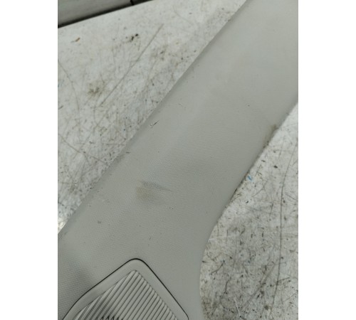 Обшивка стойки лобового стекла правая