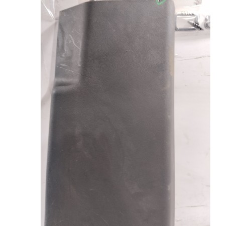 Обшивка центральной стойки правая нижняя