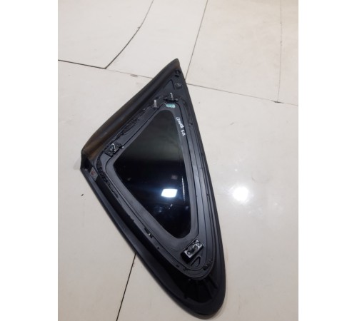 Глухое стекло(заднее правое)