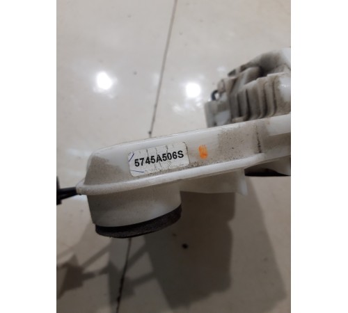 Замок двери (задний, правый)