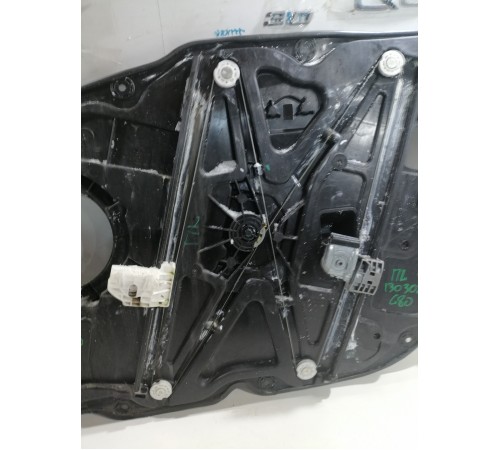 Стеклоподьемник передний левый