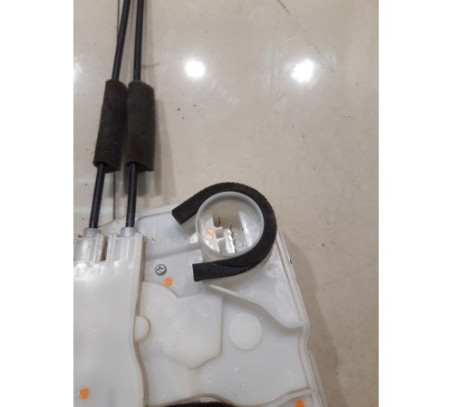 Замок двери (задний, правый)