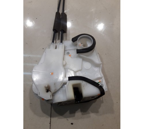 Замок двери (задний, правый)