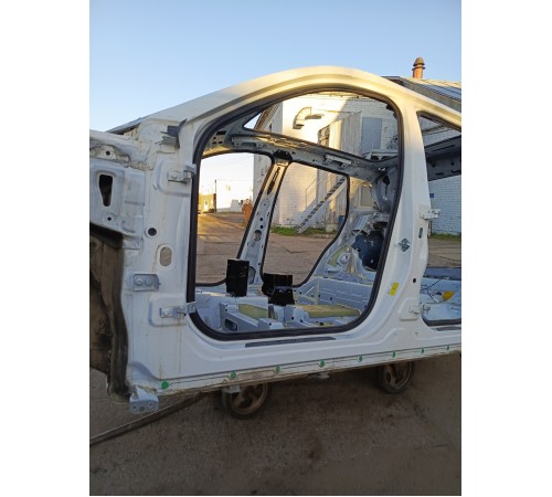 Порог со стойкой левый