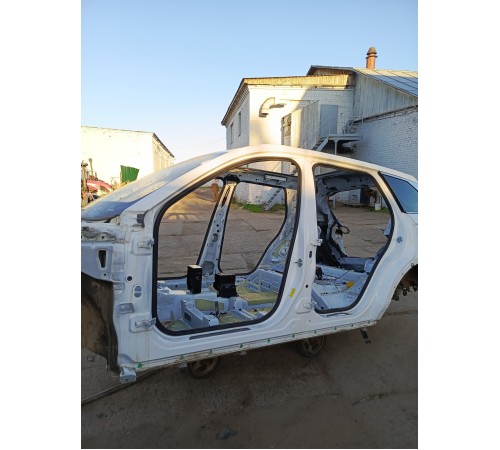 Порог со стойкой левый