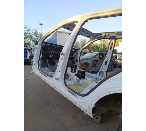 Порог со стойкой левый