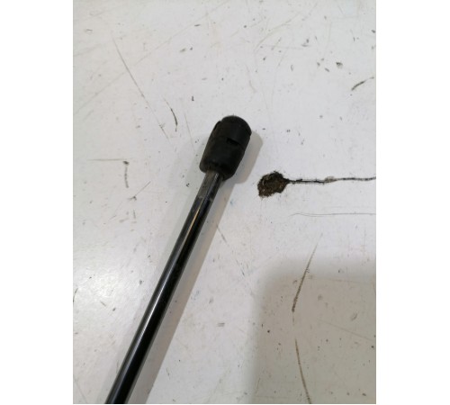 	Амортизатор капота