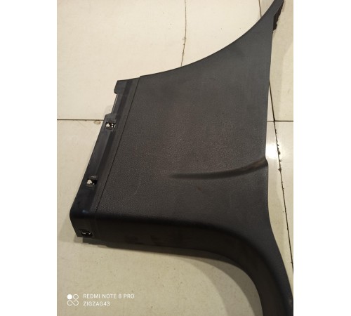 Накладка стойки центральной (нижняя левая)