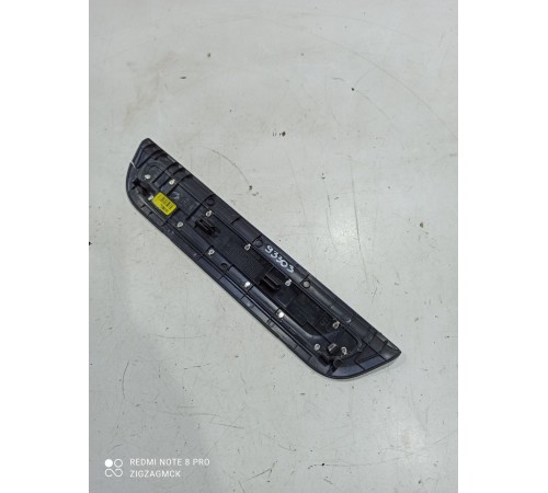 Накладка порога (задняя правая)