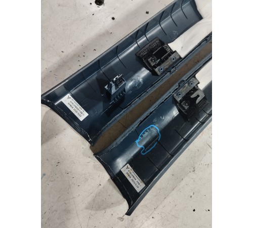 Обшивка стойки лобового стекла