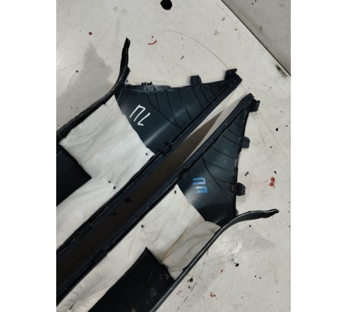 Обшивка стойки лобового стекла