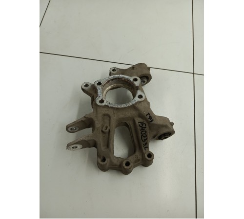 Кулак поворотный задний левый