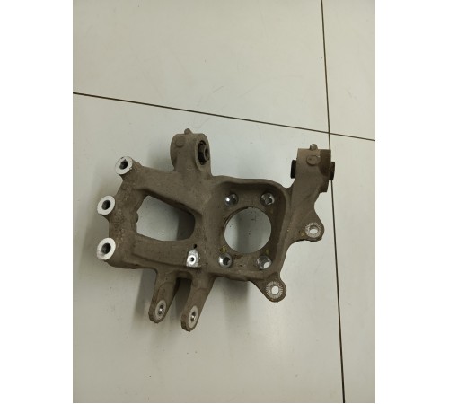 Кулак поворотный задний левый