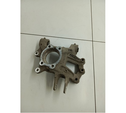 Кулак поворотный задний левый