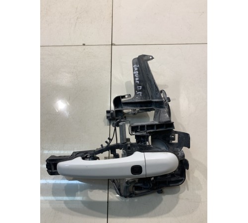 Ручка двери (передняя, правая, наружняя)