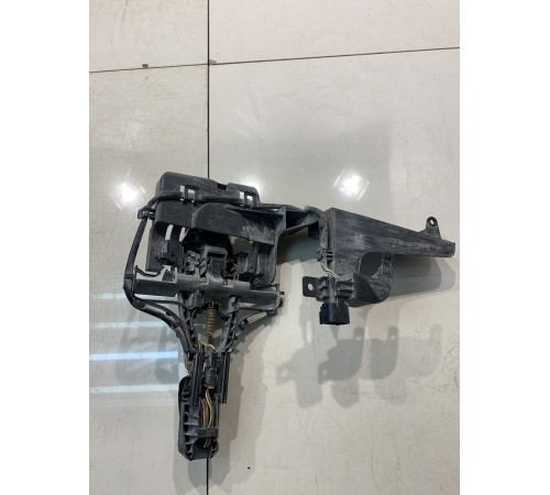 Ручка двери (передняя, правая, наружняя)