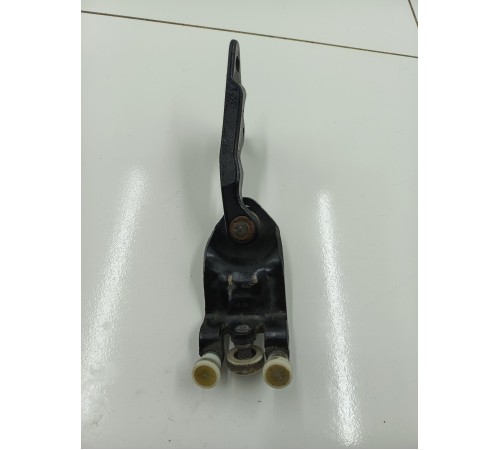 Ролик сдвижной двери верхний правый