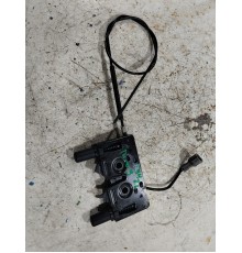 Замок капота