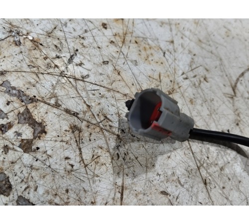 Замок капота