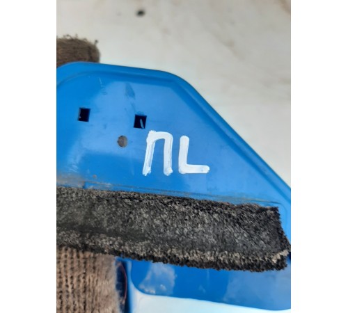 Накладка замка двери передняя левая