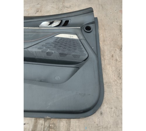 Обшивка двери передняя левая