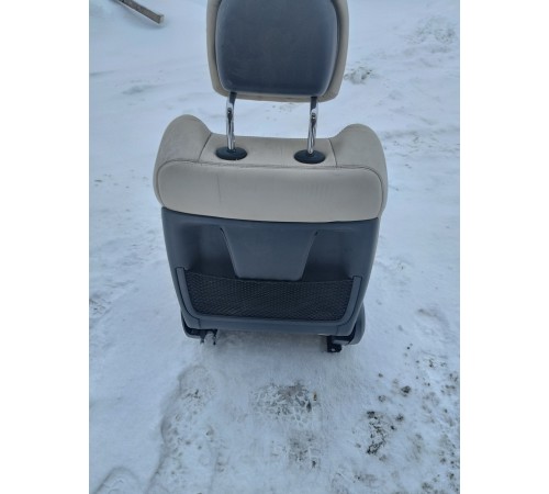 Сиденье (переднее, правое)