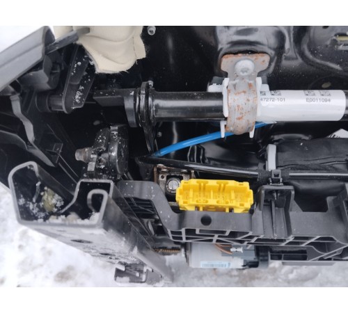 Сиденье (переднее, правое)