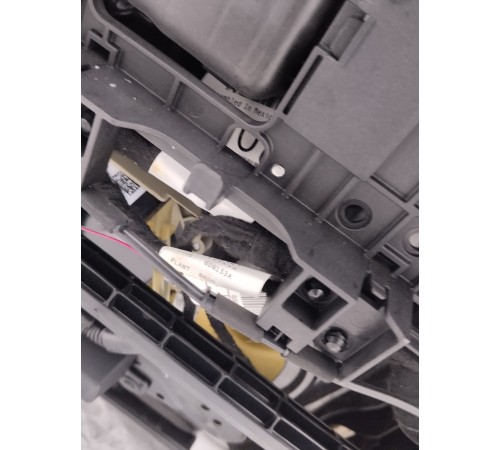 Сиденье (переднее, правое)