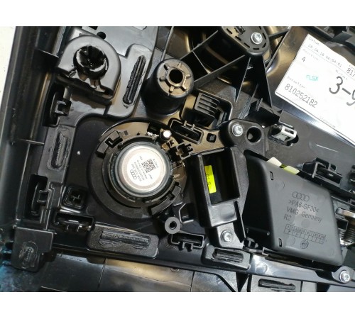 Обшивка двери задняя правая