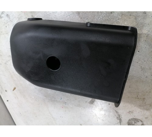 Кожух рулевой колонки нижний