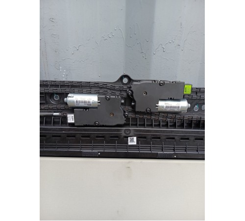 Люк в сборе