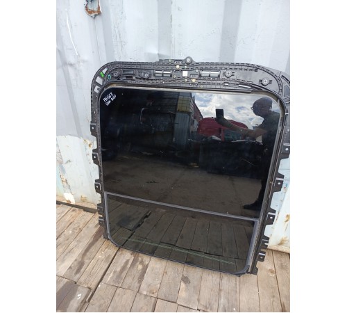 Люк в сборе