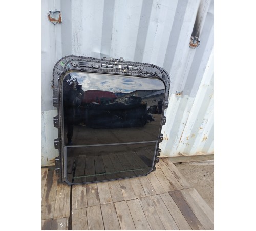 Люк в сборе